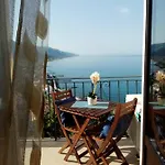 Un Oblo Sul Mare