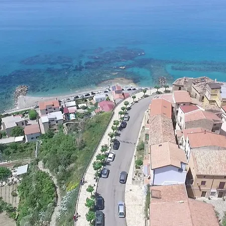Un Oblo Sul Mare Apartmán *